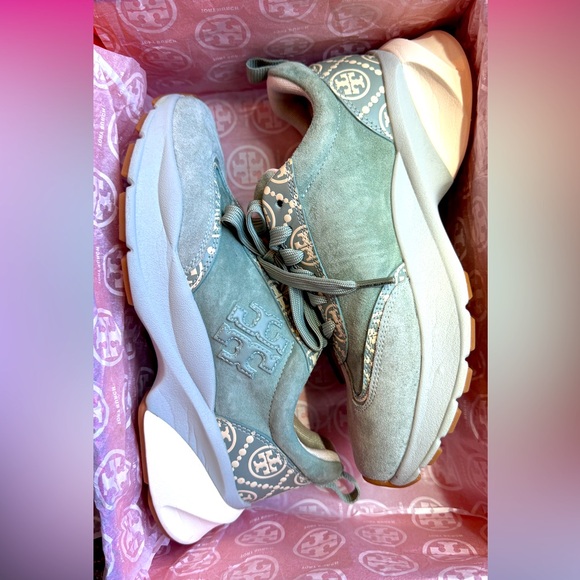 🤩Tory Burch T Monogram Good Luck Sneakers Blue/Cream White Size 7.5 like new!🤩 - Picture 4 of 13